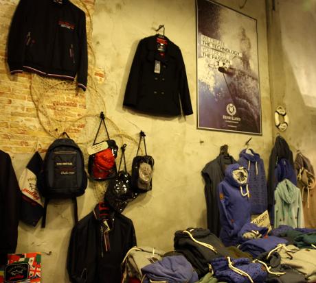 Foto Hoorn Maritiem in Hoorn, Einkaufen, Modekleidung