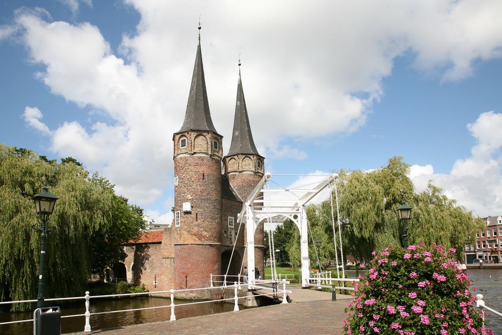 Foto Oostpoort in Delft, Aussicht, Sehenswürdigkeiten & wahrzeichen - #1