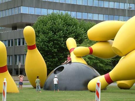 Foto Flying Pins in Eindhoven, Aussicht, Sehenswürdigkeiten & wahrzeichen