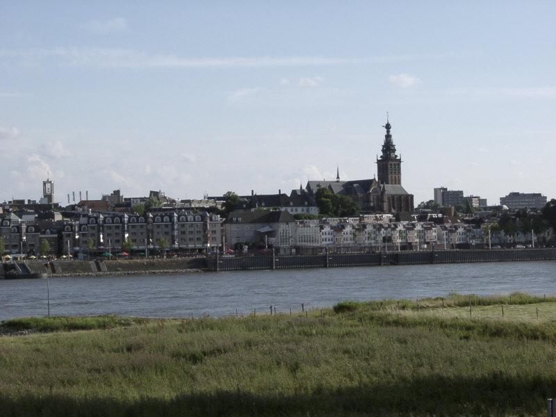 Foto Waalkade in Nijmegen, Aussicht, Nachbarschaft, platz, park - #1