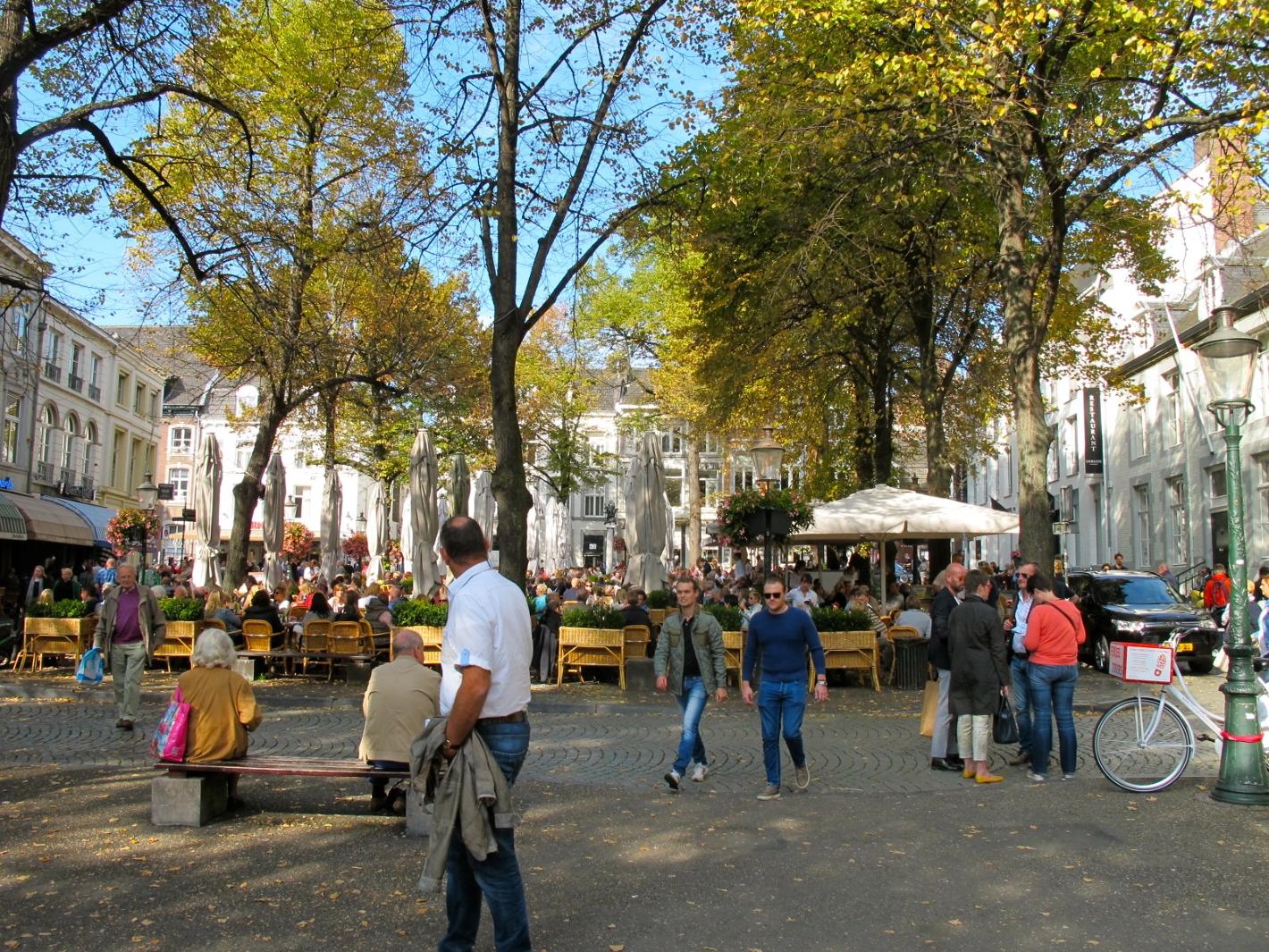 Foto Lieve Vrouwekerkhof in Amersfoort, Aussicht, Sehenswürdigkeiten & wahrzeichen, Nachbarschaft, platz, park - #1