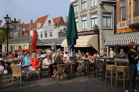 Foto Platte Stenenbrug in Alkmaar, Aussicht, Getränk, Nachbarschaft, platz, park
