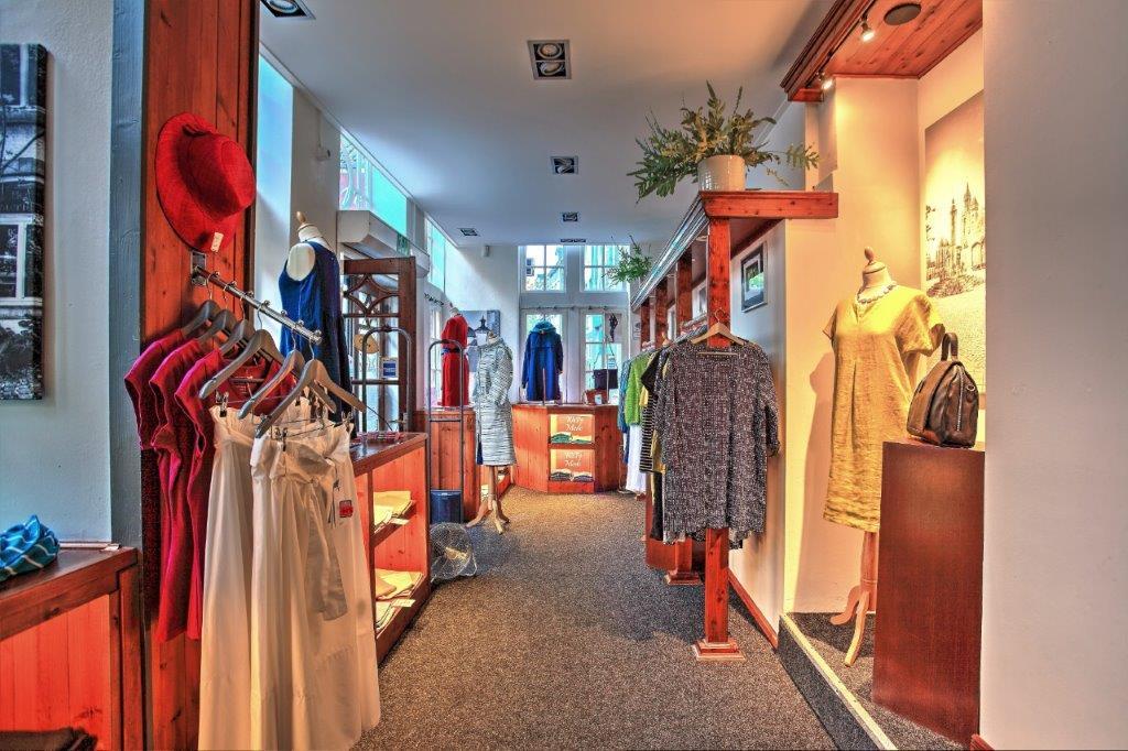Foto WePe-Mode in Maastricht, Einkaufen, Modekleidung - #1