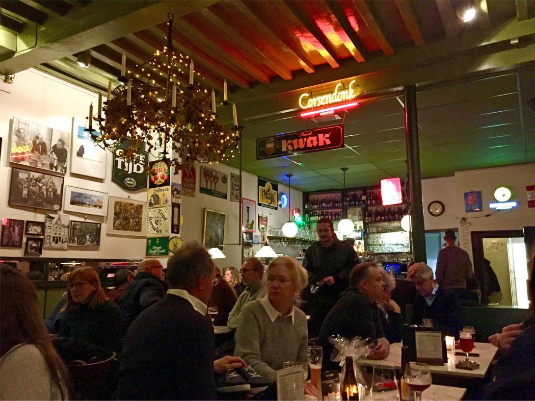 Foto Café de Tijd in Dordrecht, Essen & Trinken, Ggenieße ein gutes getränk - #3