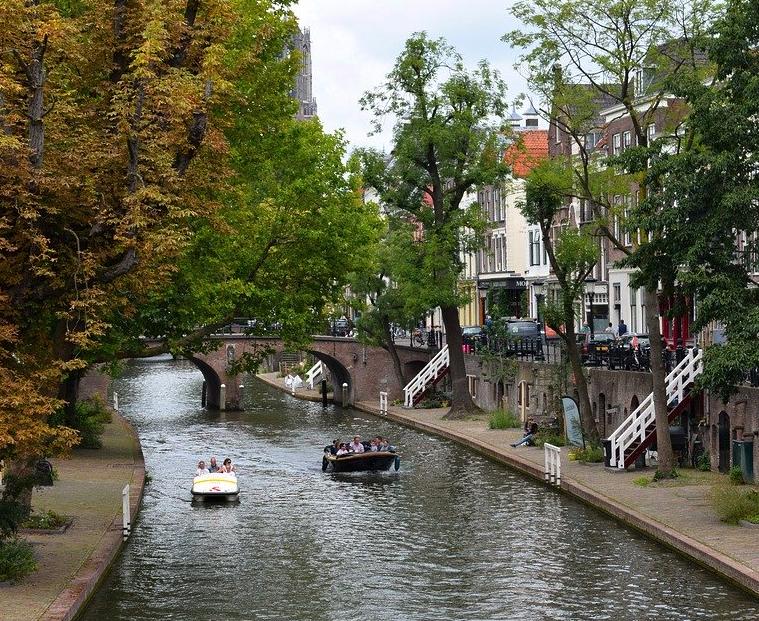 Foto De Verrassing aan de Werf in Utrecht, Schlafen, Schlafen - #1